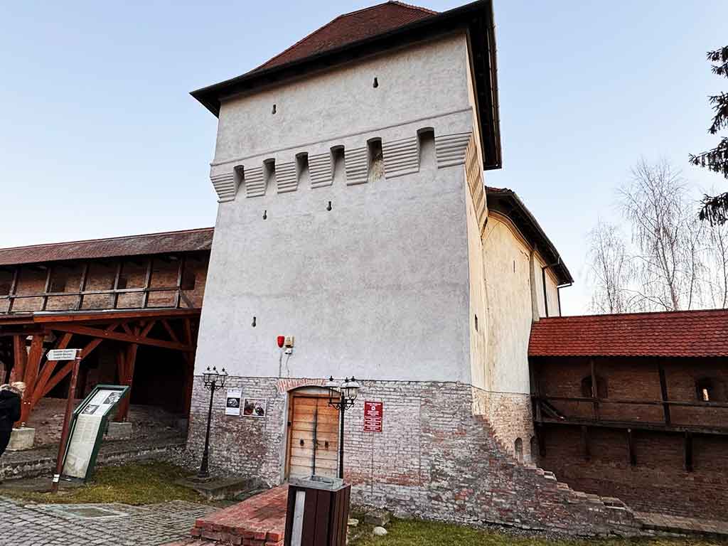 The-Fortress-of-Targu-Mures–A-Walk-Through-History4 The Fortress of Târgu Mureș – A Walk Through History